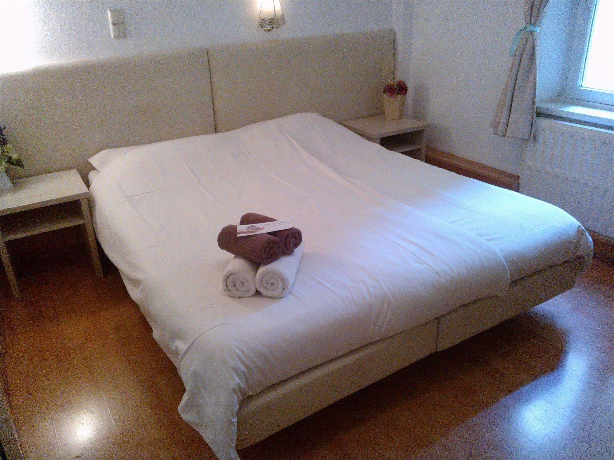Ziza Hotel Valkenburg aan de Geul Ngoại thất bức ảnh